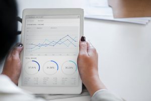 analysis-business-businesswoman-955447-1080x677